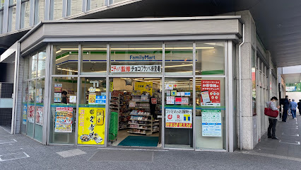 コンビニ　ファミリーマート京急川崎駅前店（コンビニ）まで465m