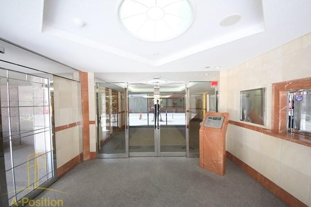 エントランス　リーガル江戸堀