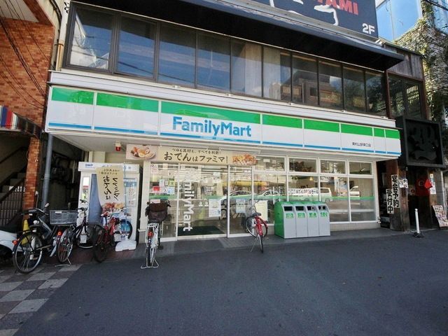 コンビニ　ファミリーマート東村山駅東口店（コンビニ）まで645m