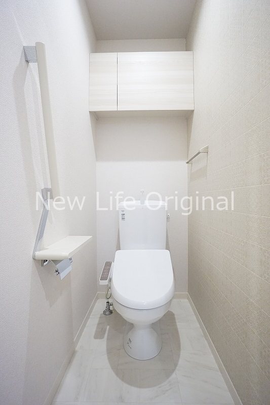 トイレ　毎日使うものだから、人に優しく清潔な温水洗浄機能付きトイレ☆