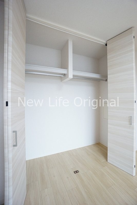 収納　天井の高さを活かしたクローゼット付きです☆