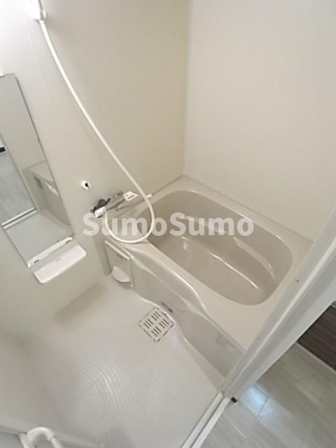 バス・シャワールーム　ゆったり過ごせるお風呂です