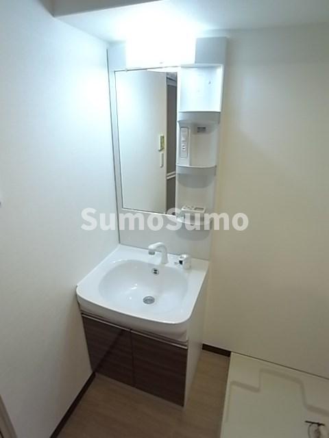 洗面設備　脱衣スペースもあります