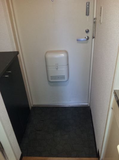 玄関　シューズボックス完備です。（同タイプイメージです。）