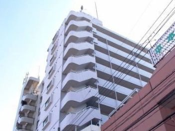 建物外観　重厚感のあるマンションです。