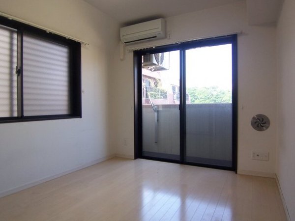 居室・リビング　居室※別部屋参考写真