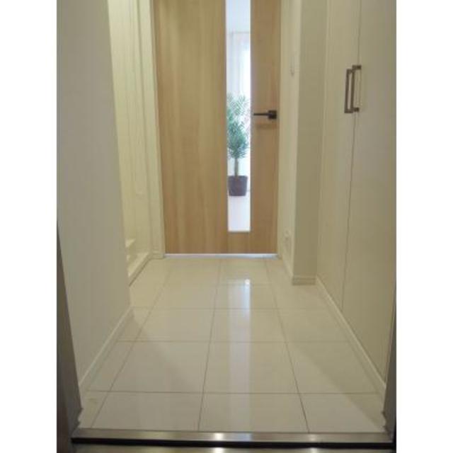 ロビー　※写真は同タイプ住戸です。