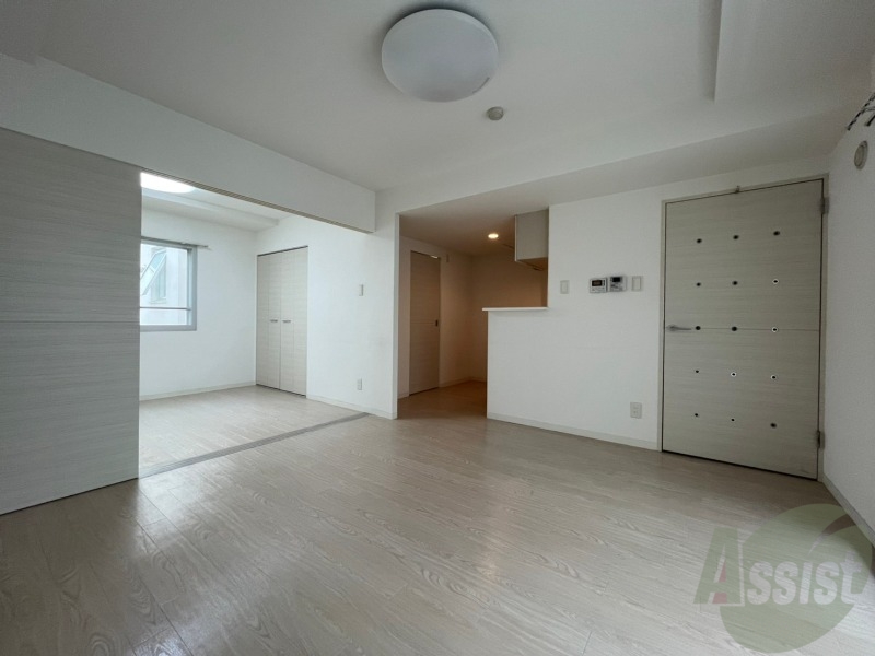 居室・リビング　明るいお部屋は気持ちよく過ごせそうですね。