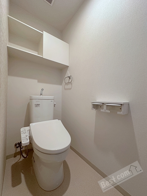 トイレ　温水洗浄便座付き♪