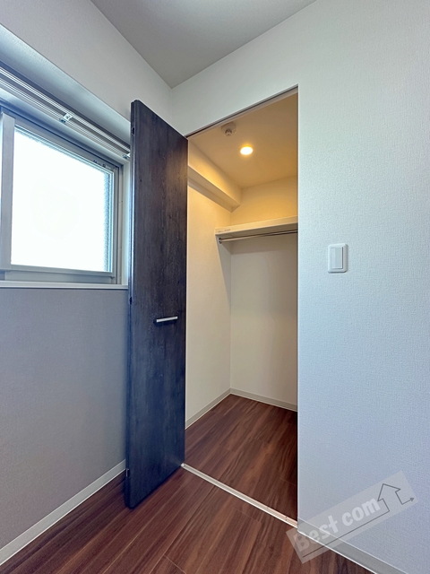 収納　大容量のウォークインクローゼット付き♪