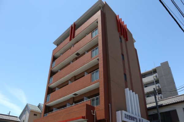 建物外観　落ち着いた雰囲気の外観です