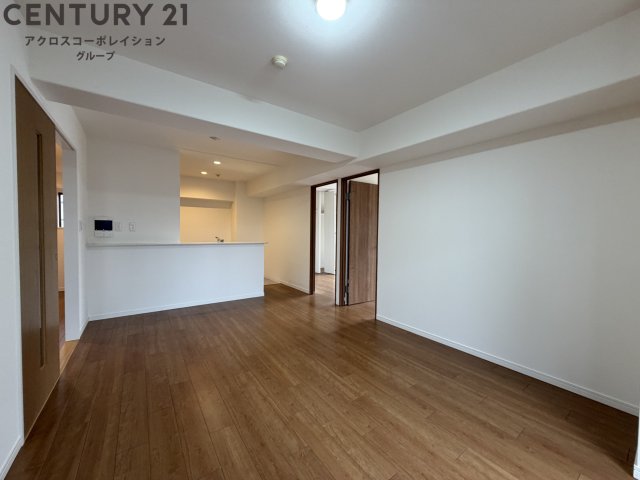 居室・リビング　LDKが１５帖あり、広々快適!