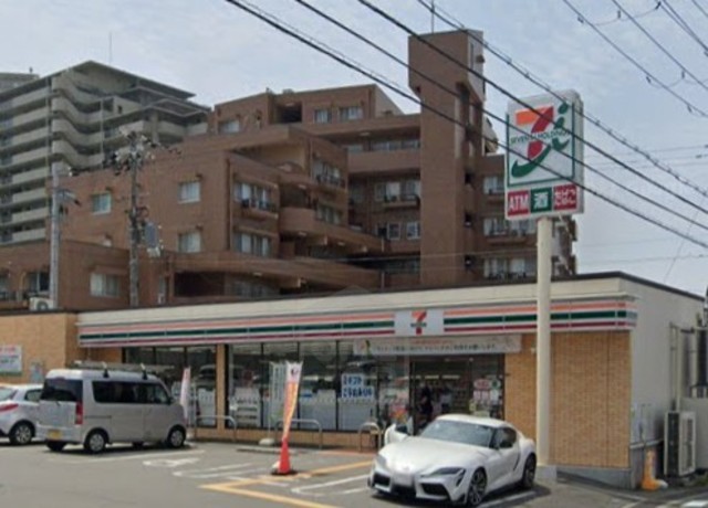 コンビニ　セブンイレブン　豊中上新田4丁目店（コンビニ）まで476m