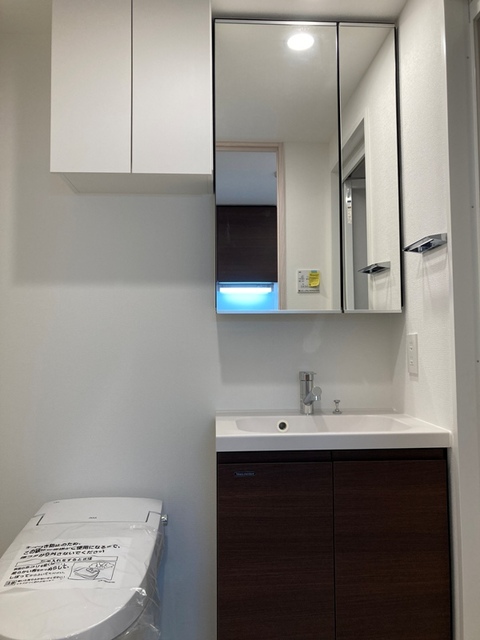 洗面設備　※写真は同タイプ住戸です。