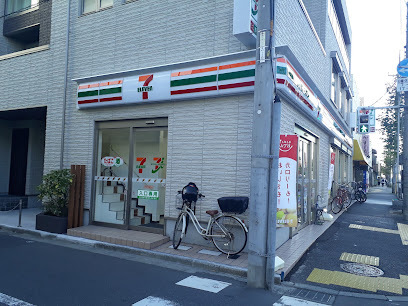 コンビニ　セブン－イレブン江東西大島駅西店（コンビニ）まで553m