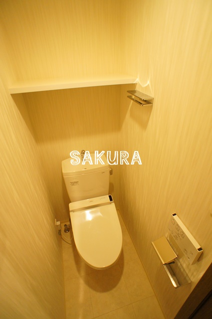 トイレ　嬉しい温水洗浄便座♪