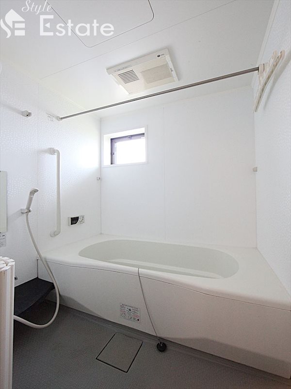 バス・シャワールーム　バスルーム