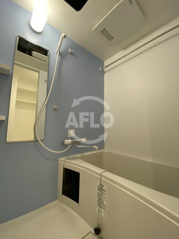 バス・シャワールーム　ビガーポリス415松ヶ枝町III　バスルーム