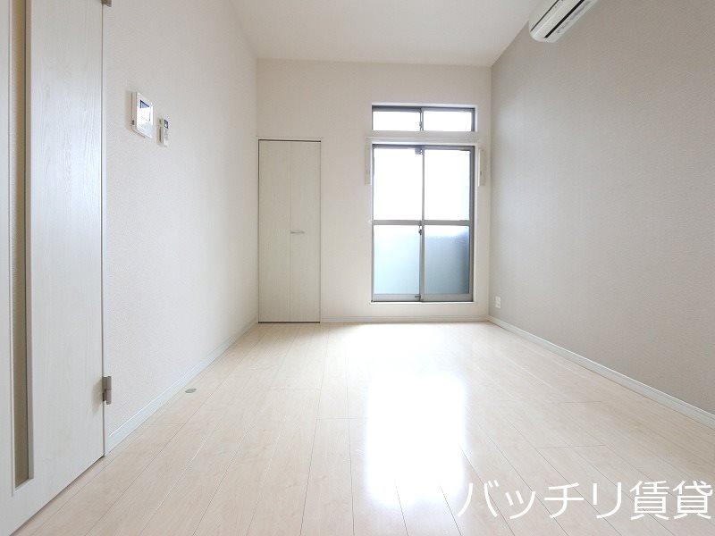 バルコニー　別号室の写真のため現状優先