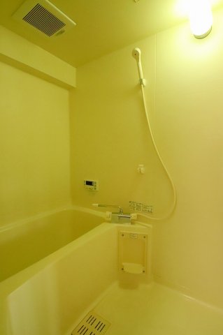 バス・シャワールーム　日々の疲れを癒すお風呂付です