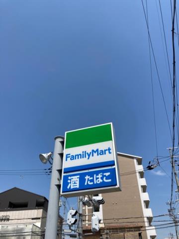コンビニ　ファミリーマート（コンビニ）まで1516m