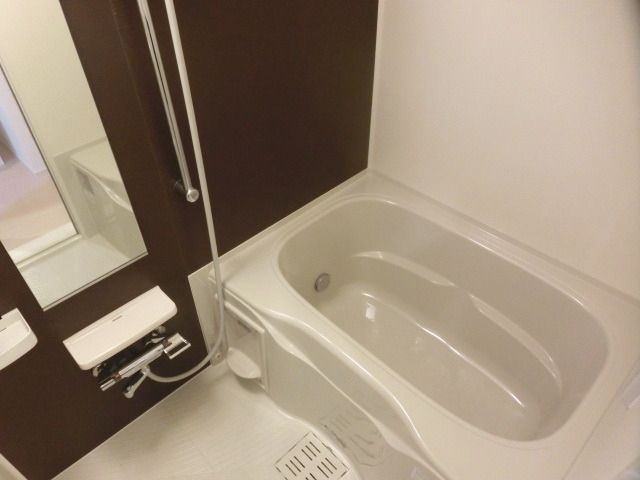 バス・シャワールーム　追焚・浴室乾燥機付バスルーム