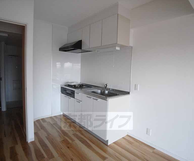 キッチン　システムキッチン搭載です。