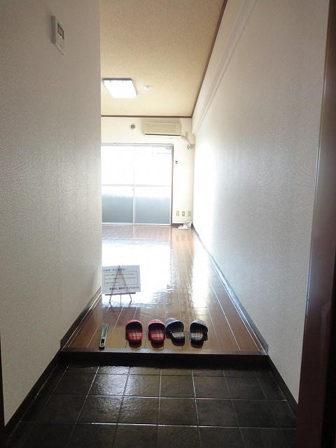 玄関　別号室参考写真です