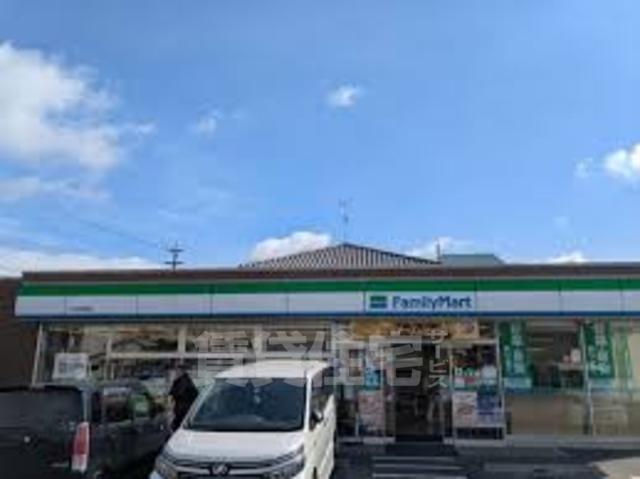 コンビニ　ファミリーマート　中村向島（コンビニ）まで192m