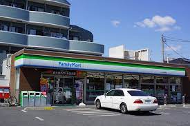 コンビニ　ファミリーマート 江戸川興宮町店（コンビニ）まで738m