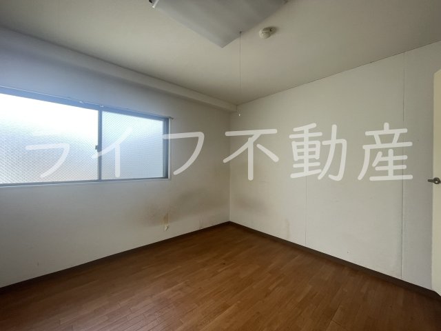 居室・リビング　こちらのリビングで趣味の時間をお楽しみください