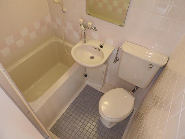 バス・シャワールーム