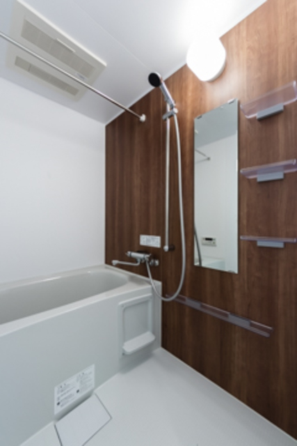 バス・シャワールーム　※写真は同タイプ住戸です。