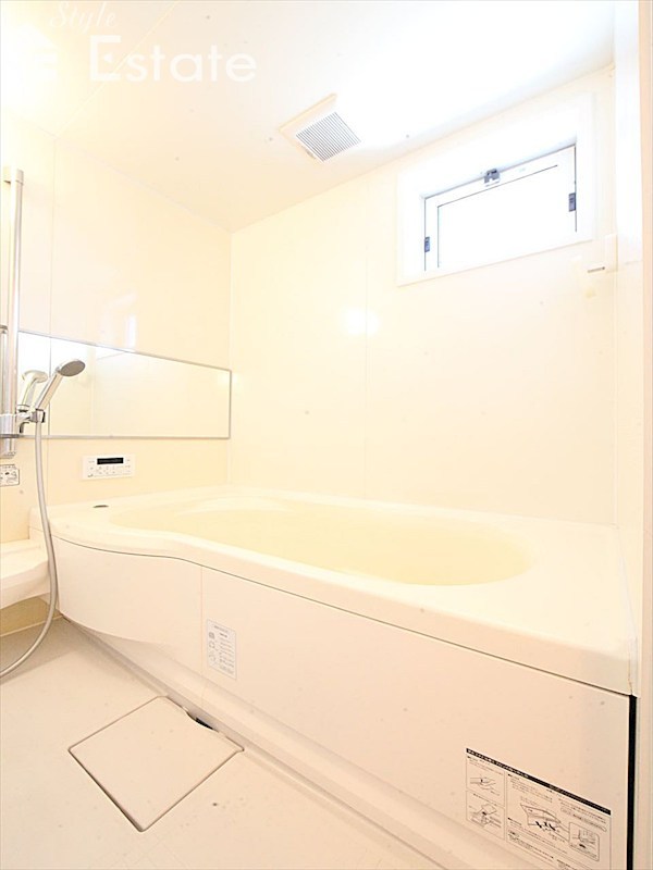 バス・シャワールーム　バスルーム