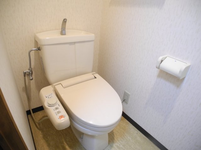 トイレ　※室内画像は別号室のもの