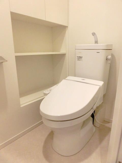 トイレ　※写真は同タイプ住戸です。