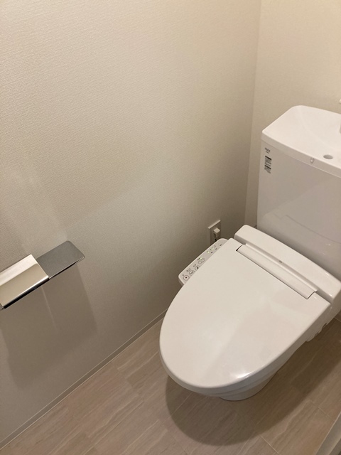 トイレ　※写真は同タイプ住戸です。