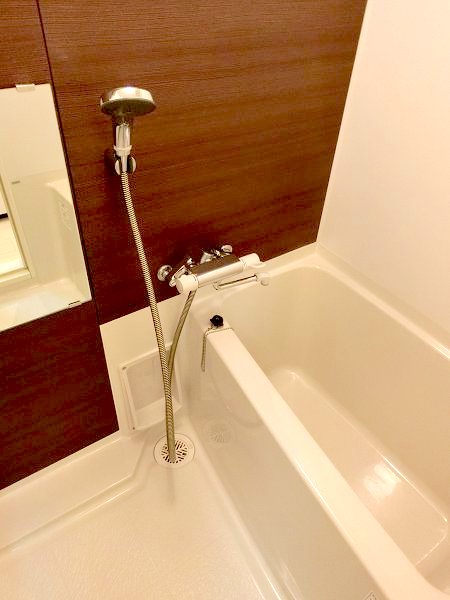 バス・シャワールーム　風呂
