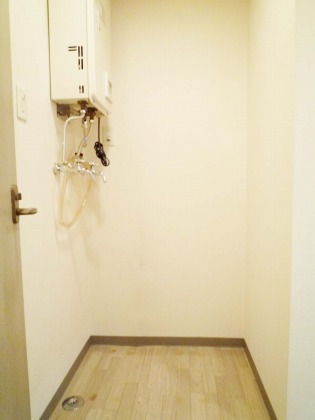 洗面設備　洗濯機置場