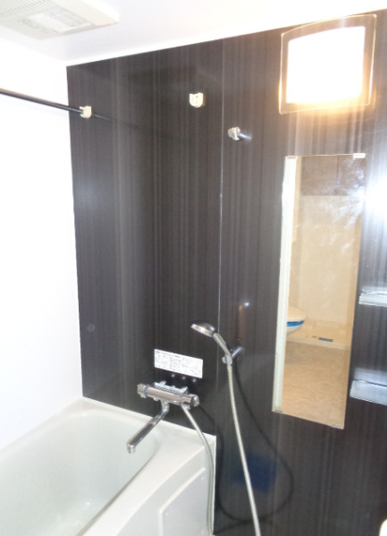 バス・シャワールーム　※別部屋参考写真