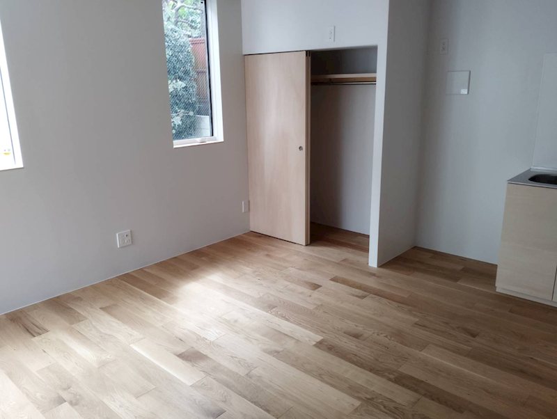 居室・リビング　室内