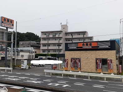 飲食店　吉野家（飲食店）まで350m