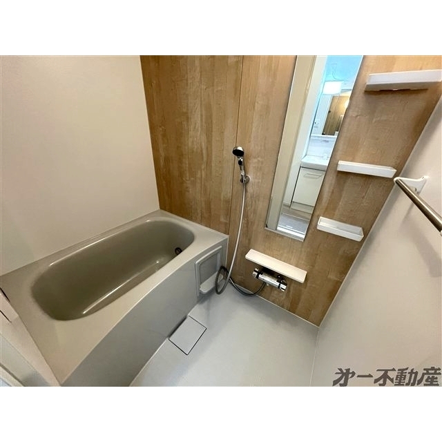 バス・シャワールーム　バスルーム