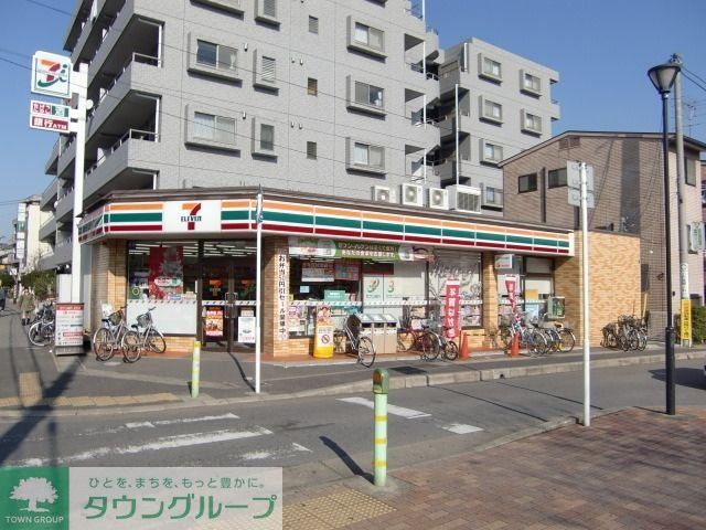 コンビニ　セブンイレブン（コンビニ）まで400m