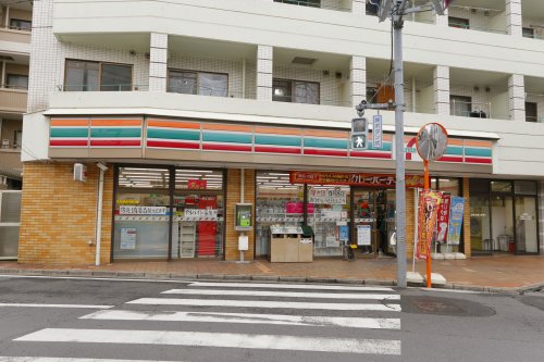 コンビニ　セブンイレブン新小岩4丁目（コンビニ）まで633m