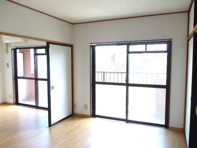 居室・リビング　別部屋参考写真