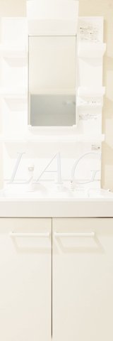 収納　独立洗面台収納です。