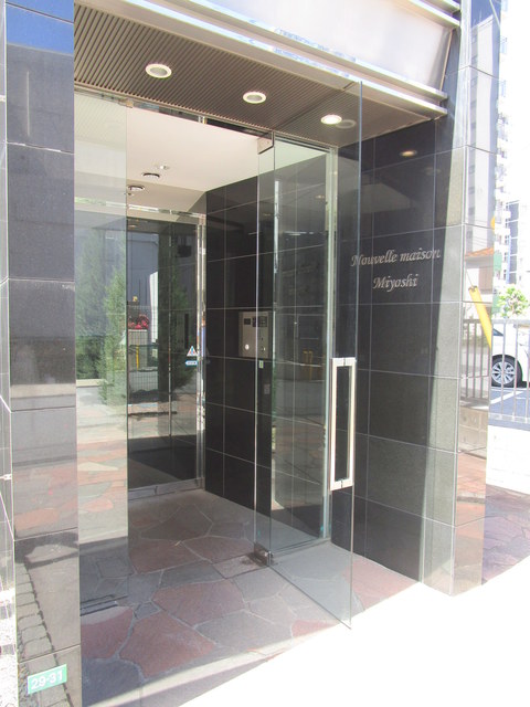 エントランス　★オートロック★防犯カメラ★