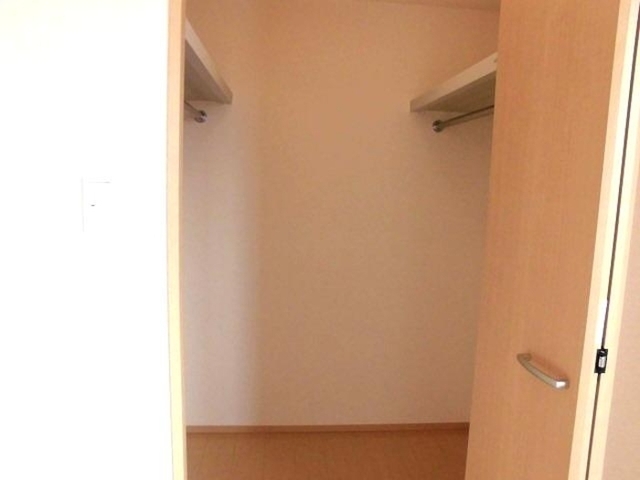収納　ウォークインクローゼット