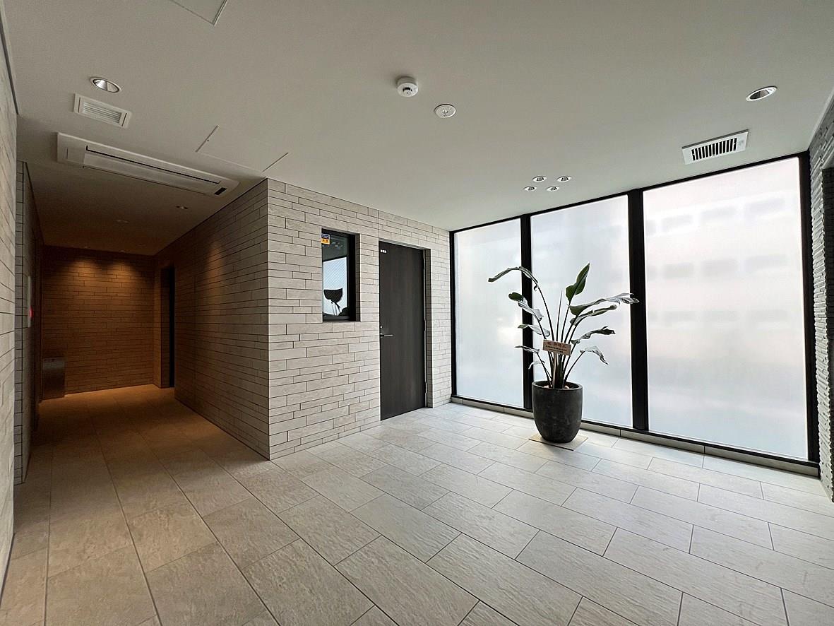 コンビニ　セブンイレブン魚籃坂店（コンビニ）まで181m